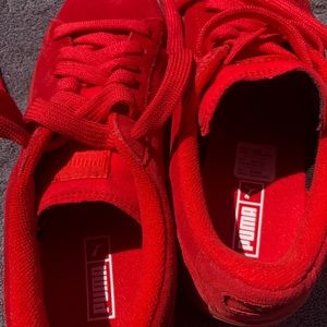 Puma suede iced jr. size big kid 5 high risk red new in box